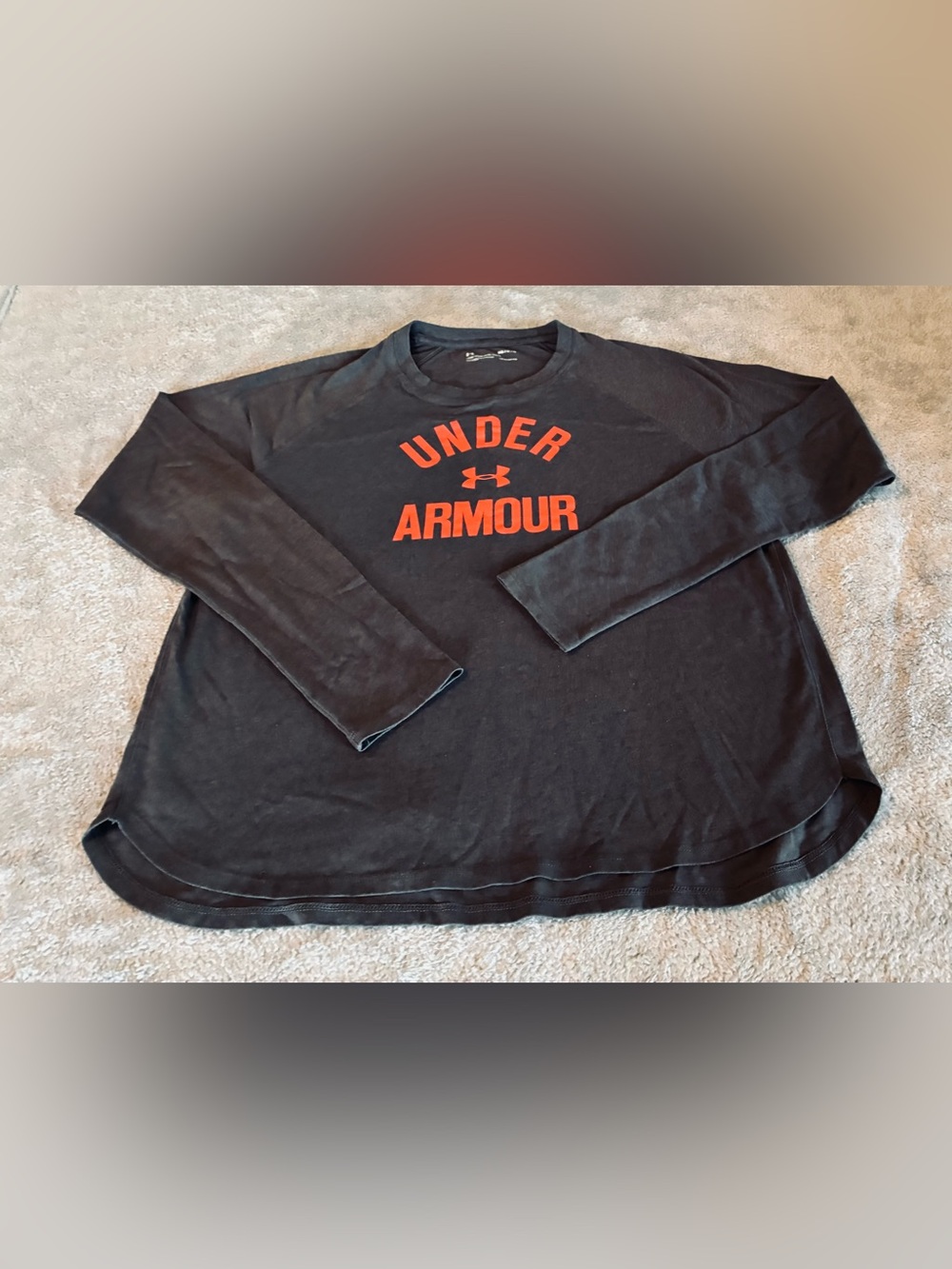 Under Armour Women’s Gray Long-Sleeve T-Shirt with Pink Logo Size Medium